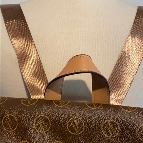 Adrienne Vittadini backpack NWT - Picture 6 of 15